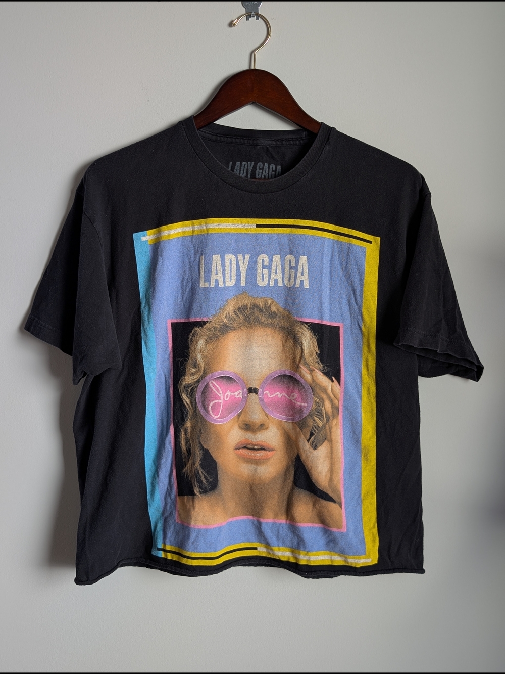 Lady Gaga Joanne World Tour 2017 Graphic T-Shirt Black XL Cropped Raw Hem